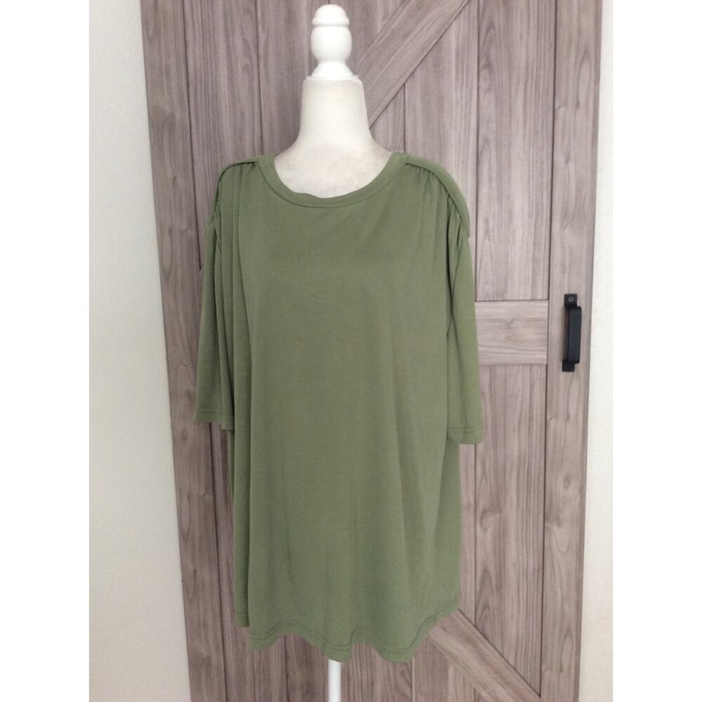 NWT One One Six 3X Short sleeve tee in Garden